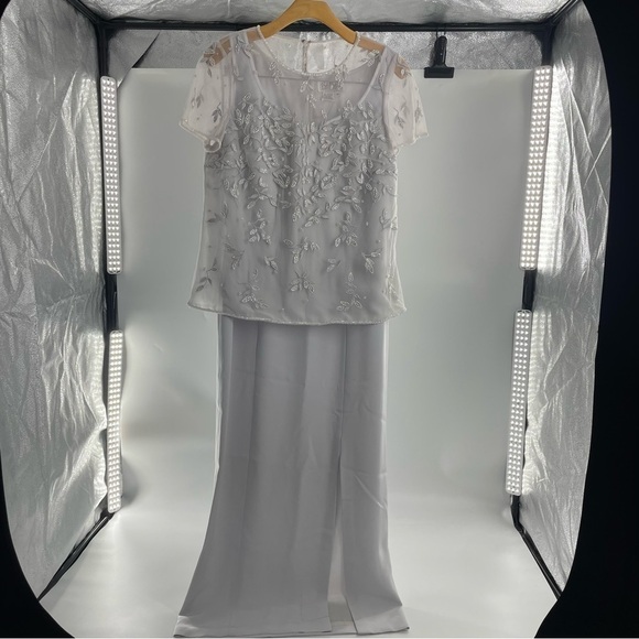 Bob Mackie Light Grey 3- piece Mother of Bride/ Groom dress with Jacket Size 10 - Picture 1 of 15